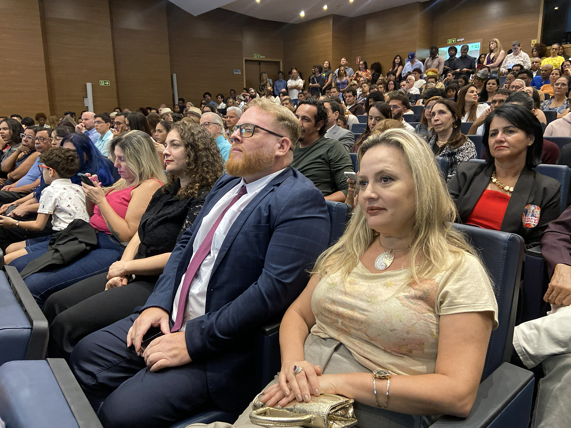 Profissionais e alunos da Escola do Futuro recebem homenagens legislativas 
